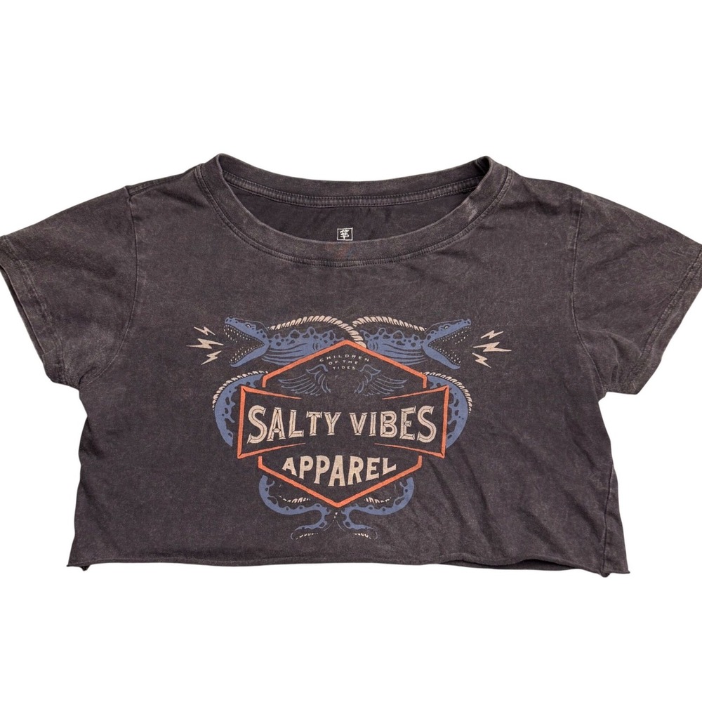 Salty Vibes Apparel Charcoal Gray Mineral Wash Graphic Crop Top Tee Medium